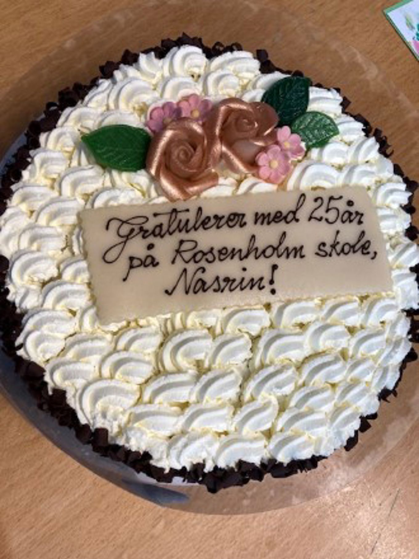 en kake med et budskap på